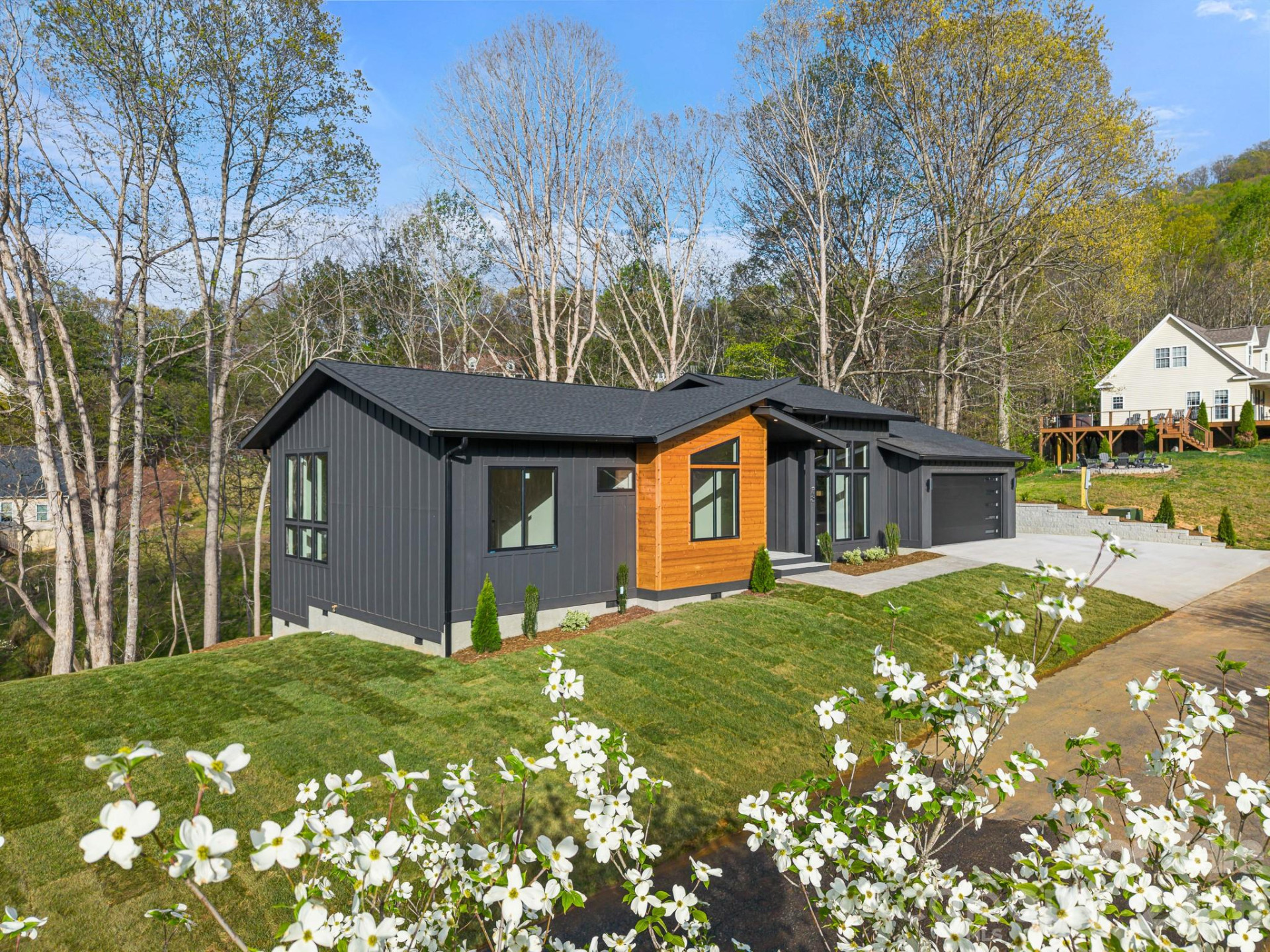 28 Lauren Lane #19 - Photo 3