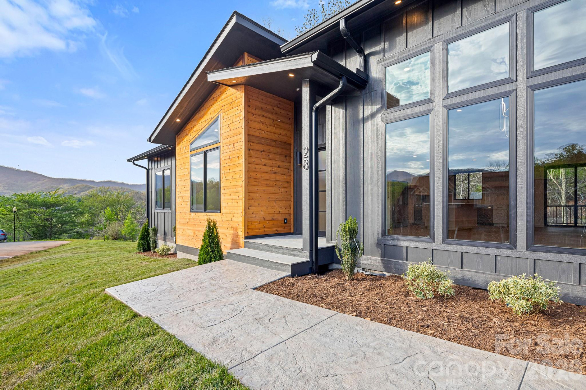 28 Lauren Lane #19 - Photo 5