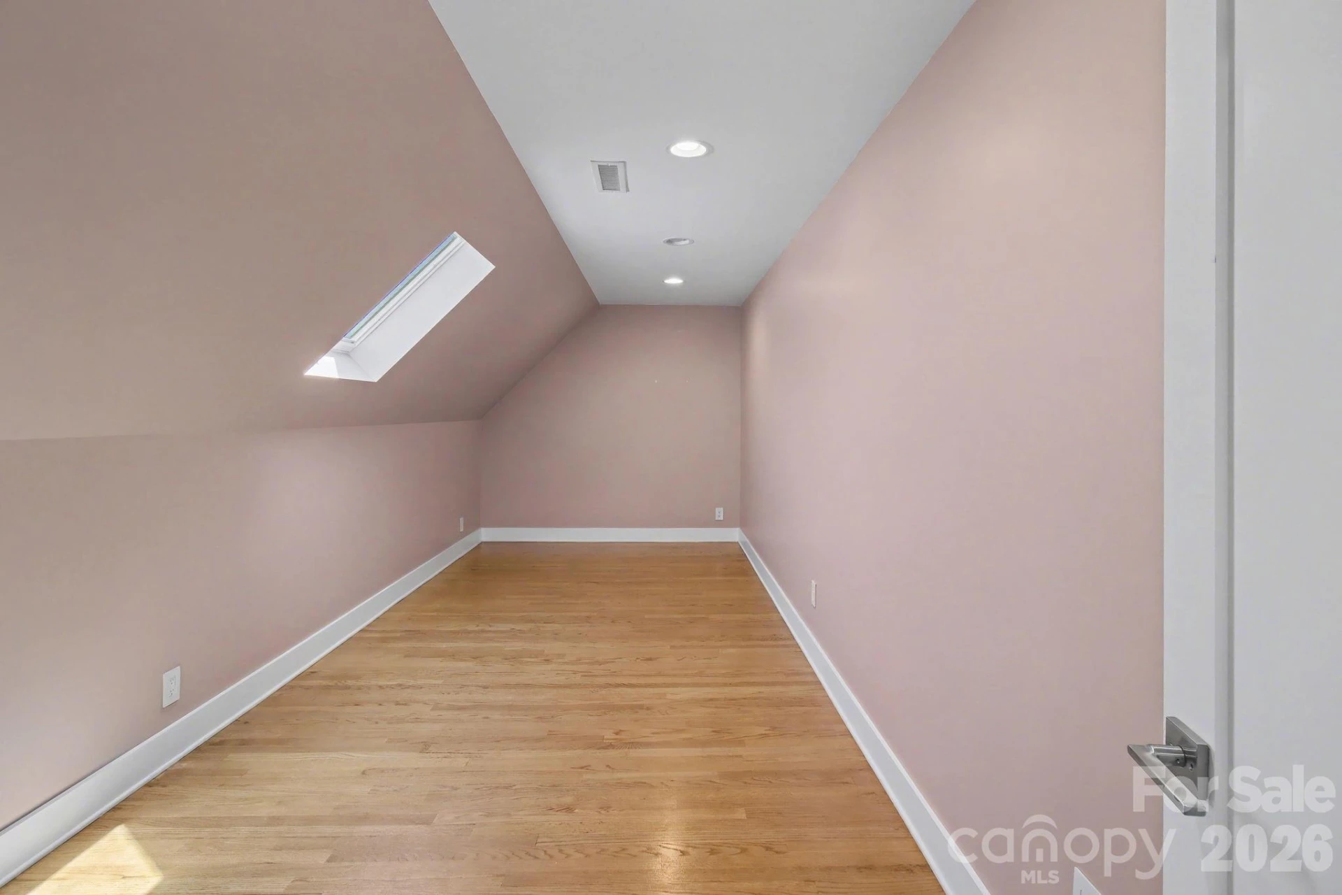 8 Nottingham Drive - Photo 33