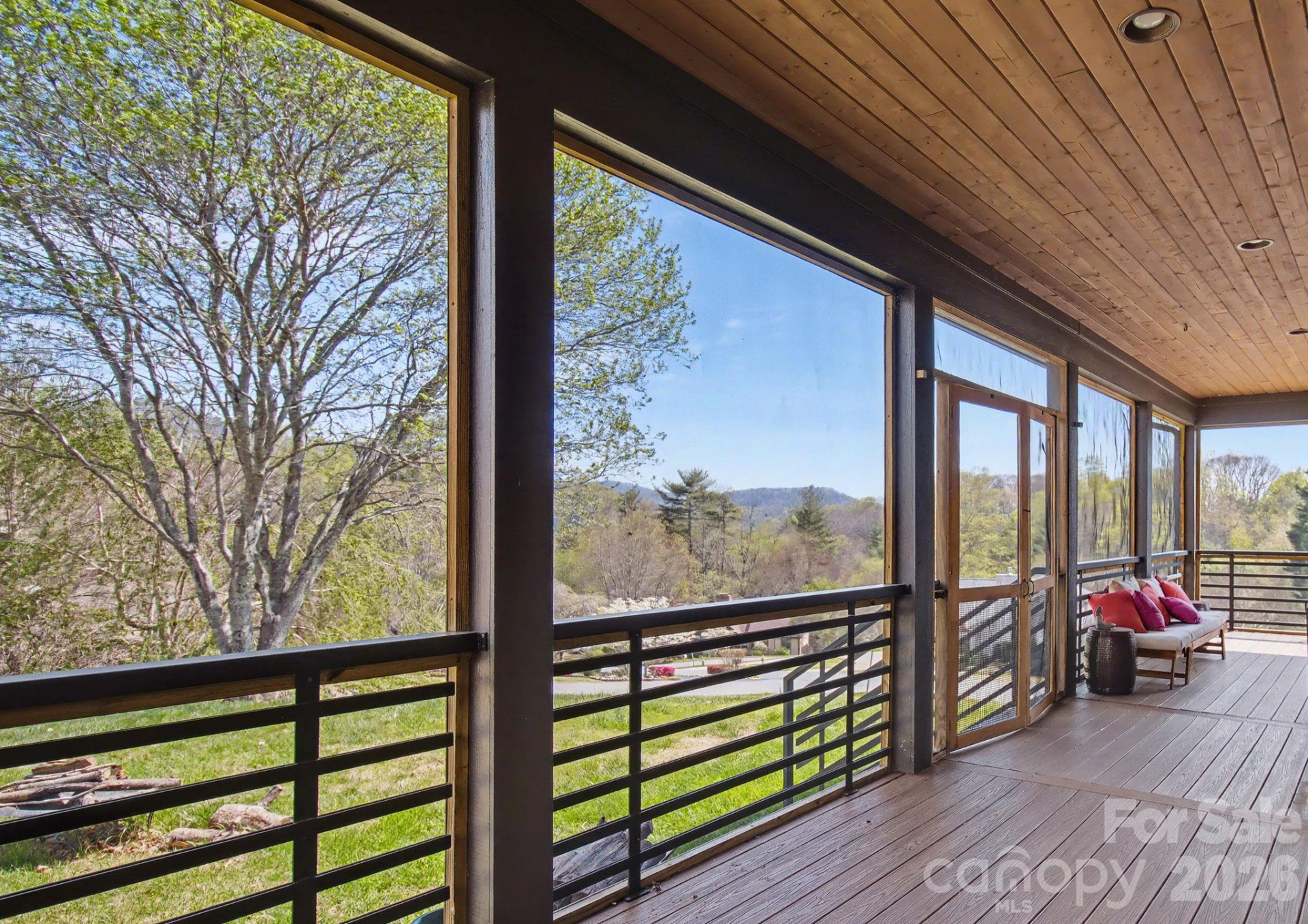 8 Nottingham Drive - Photo 5