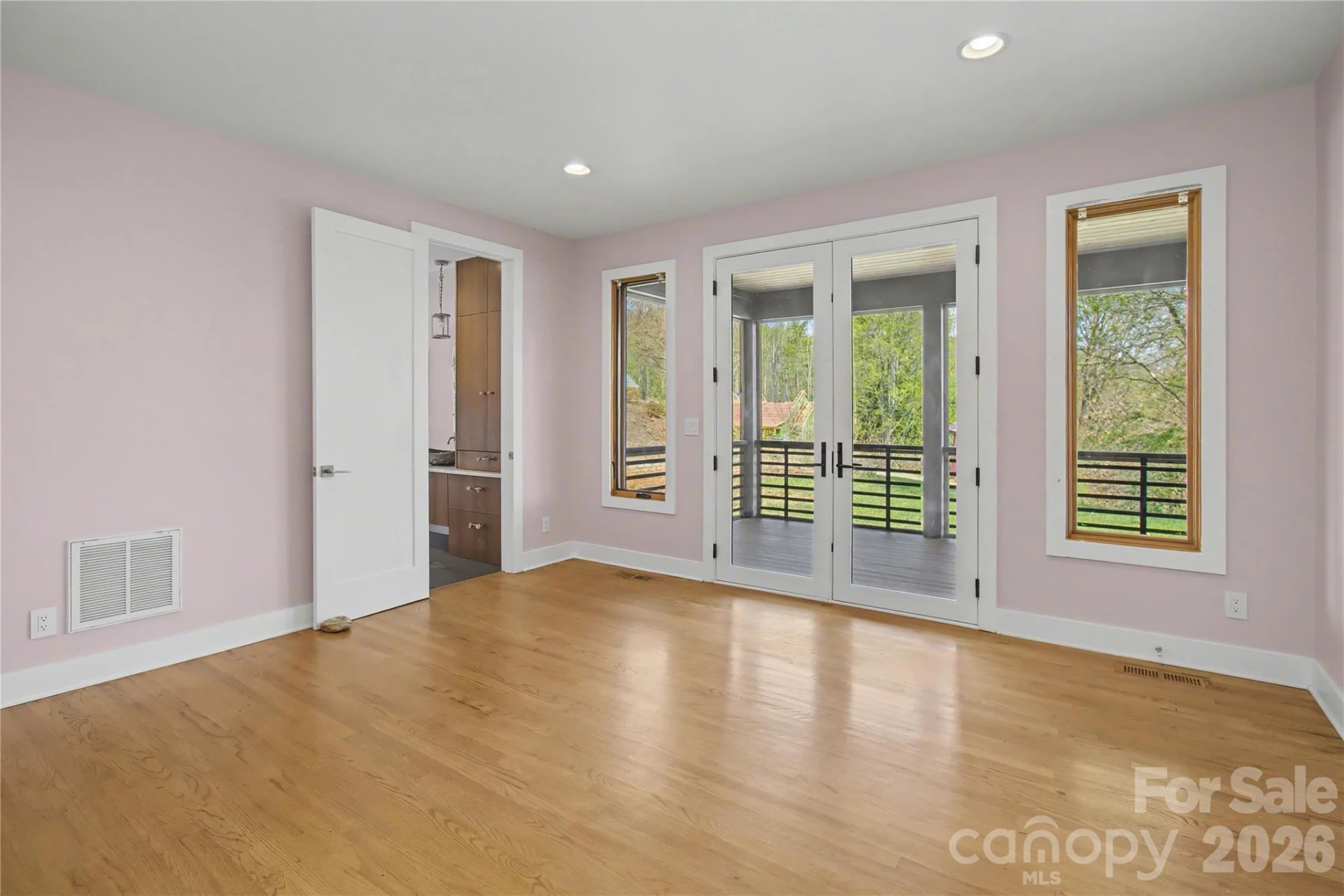 8 Nottingham Drive - Photo 12