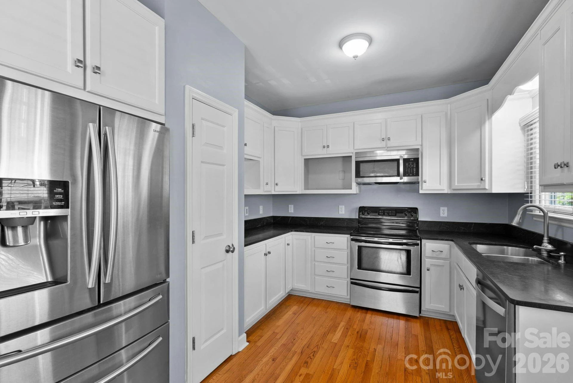 29 Elizabeth Street - Photo 10