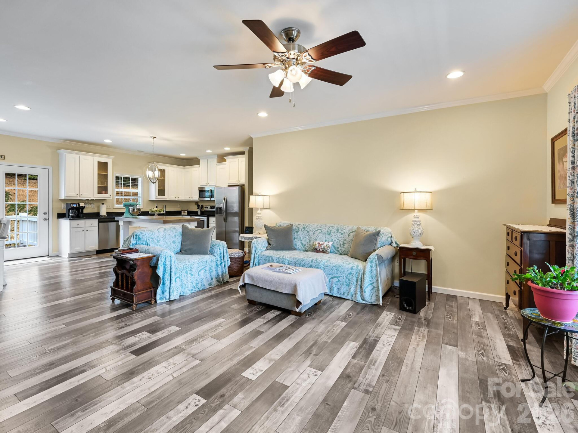 241 West Sunset Ridge Drive - Photo 6