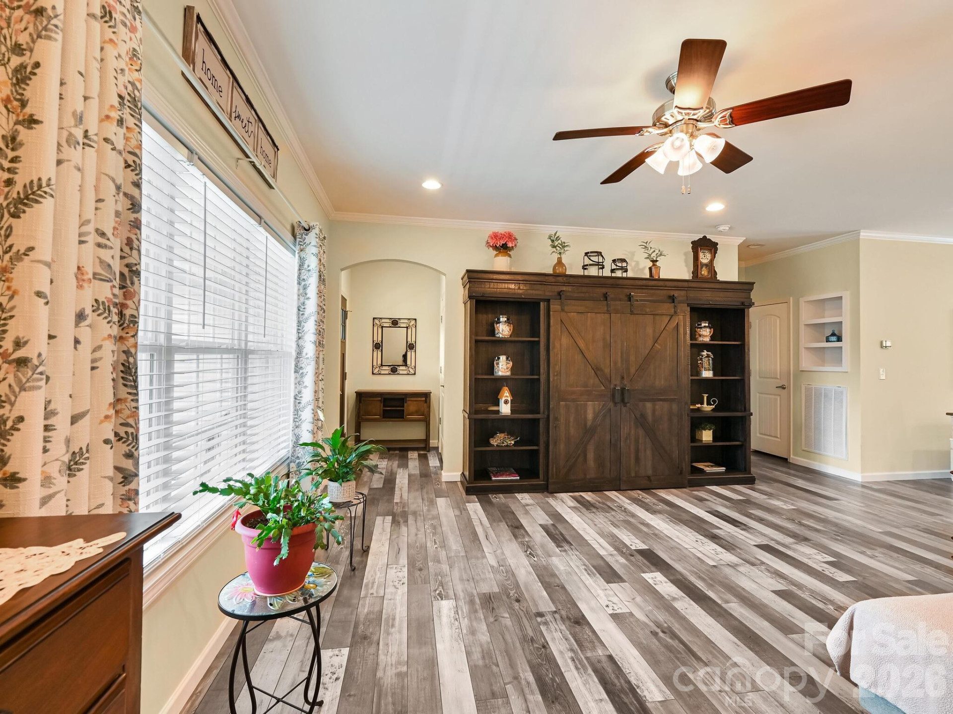 241 West Sunset Ridge Drive - Photo 7