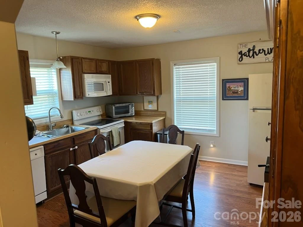 714 Brook Street - Photo 15