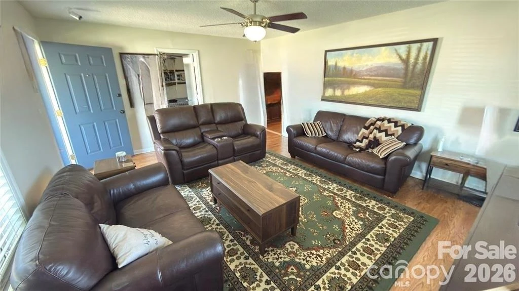 714 Brook Street - Photo 3