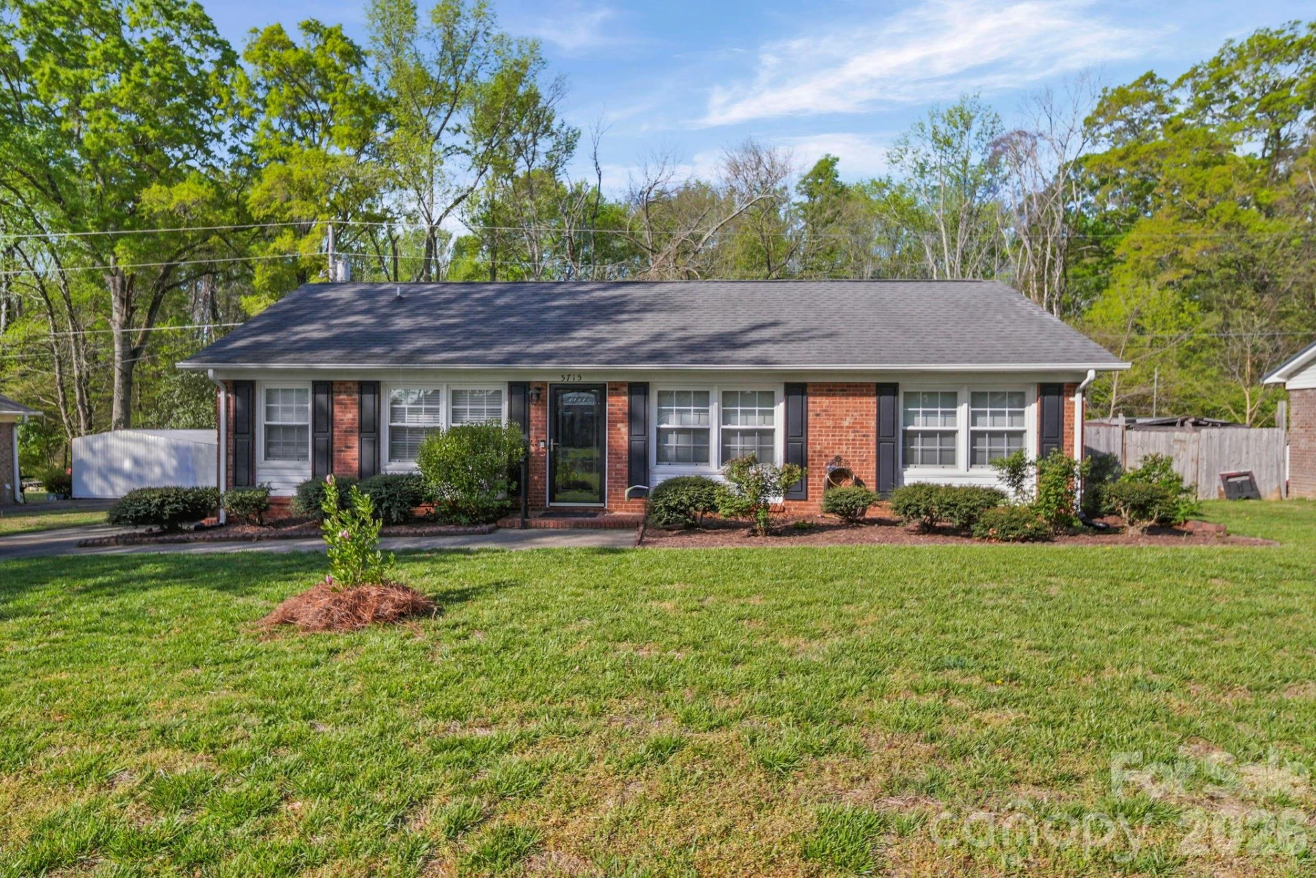 5715 Hillcrest Circle