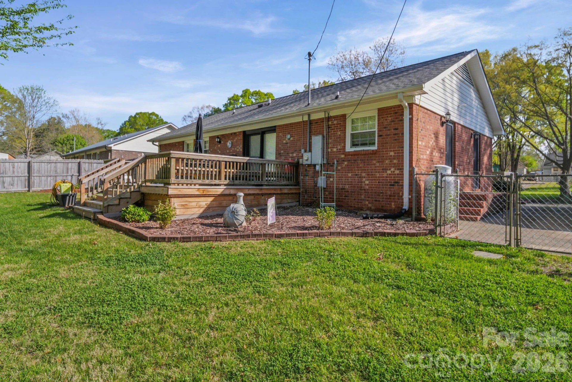 5715 Hillcrest Circle - Photo 2