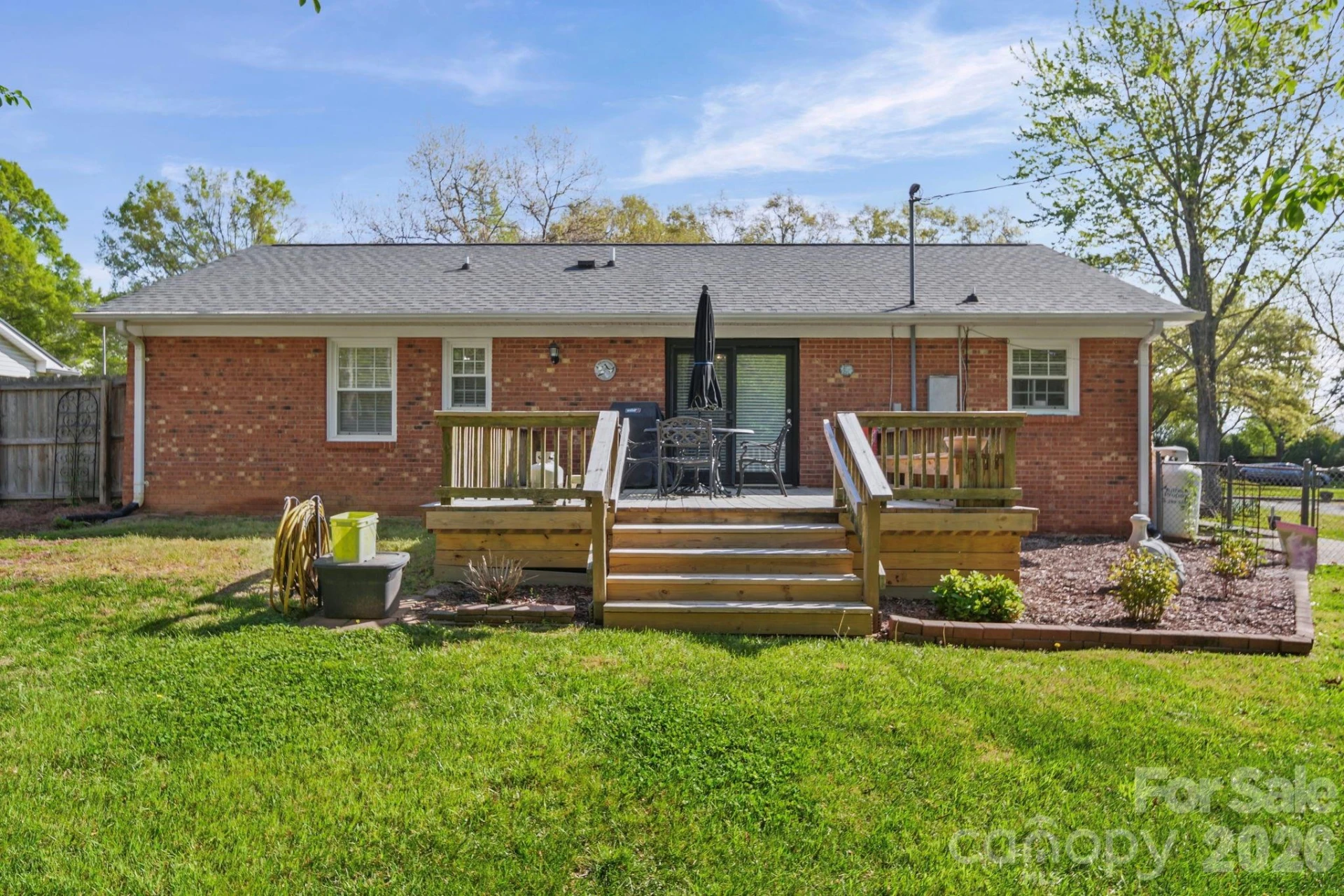 5715 Hillcrest Circle - Photo 3