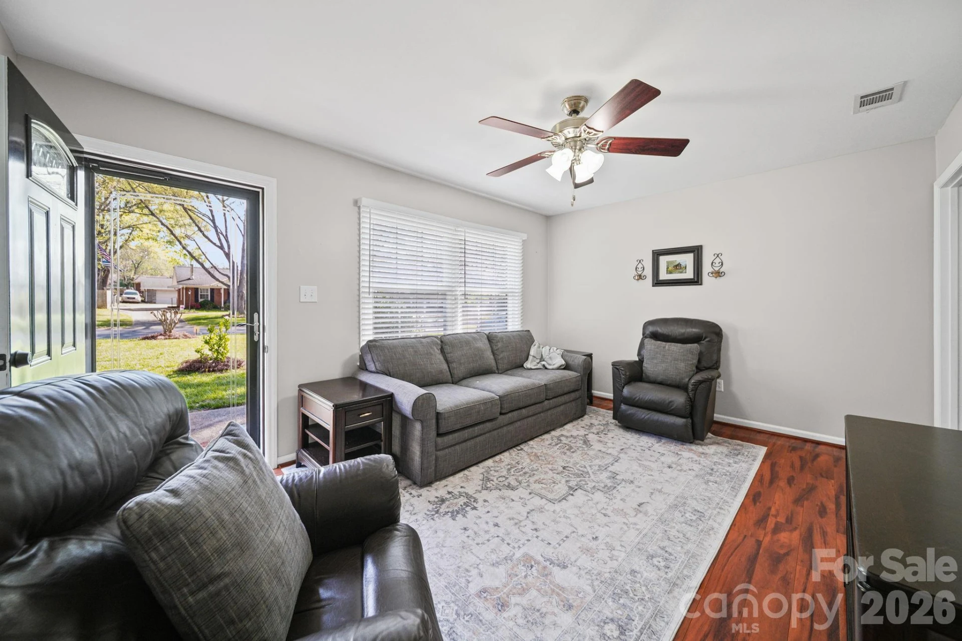 5715 Hillcrest Circle - Photo 6