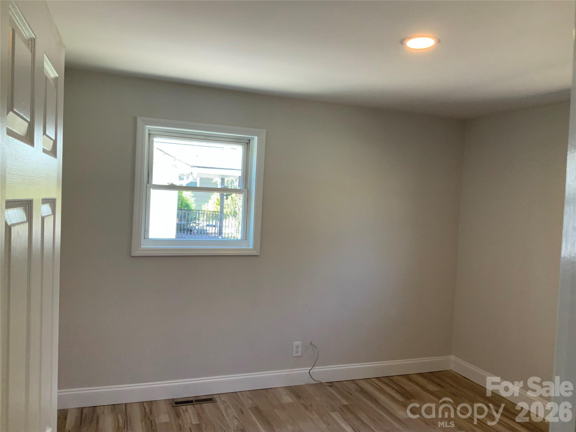 258 NEW LEICESTER Highway - Photo 13