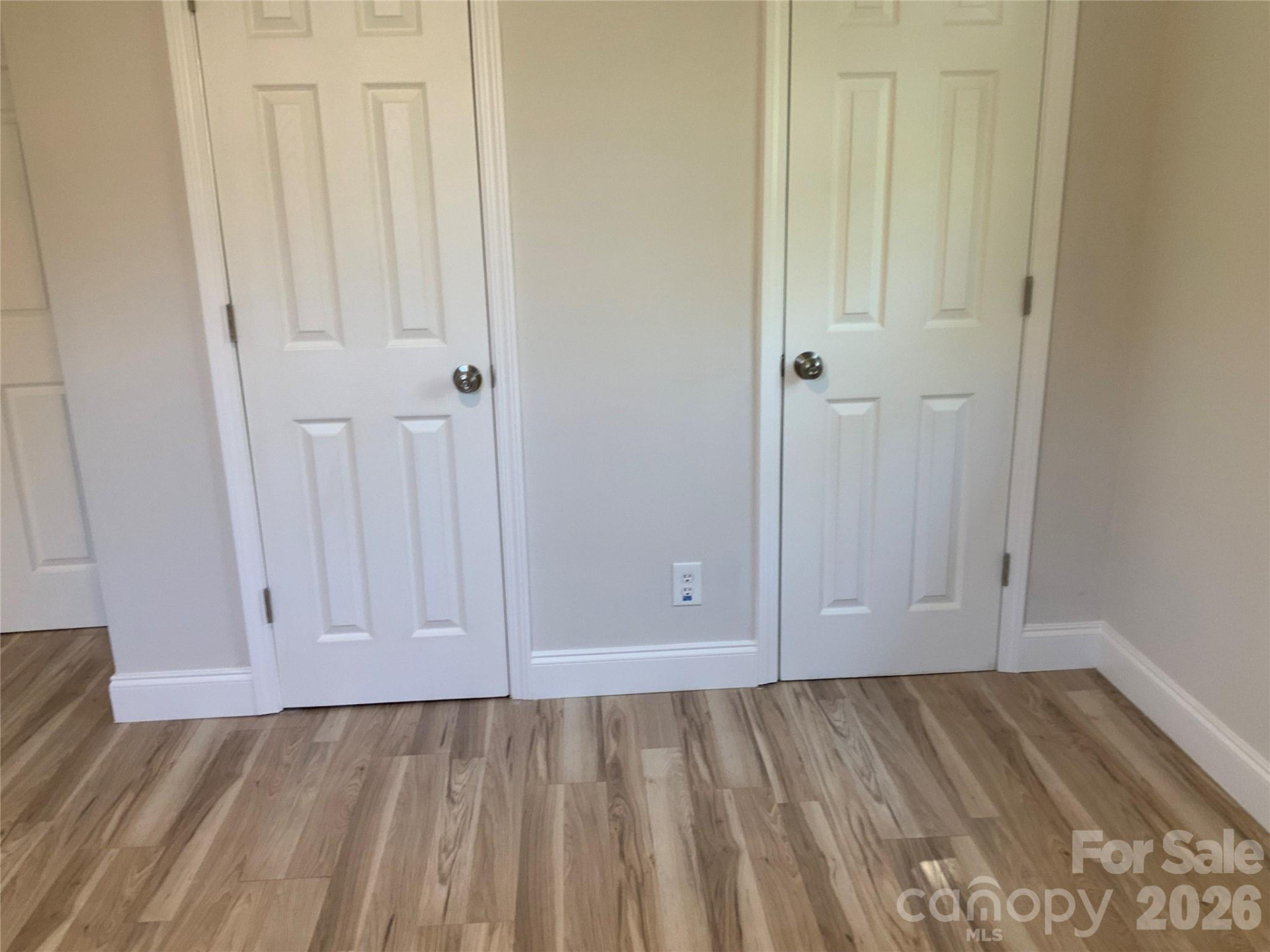 258 NEW LEICESTER Highway - Photo 17