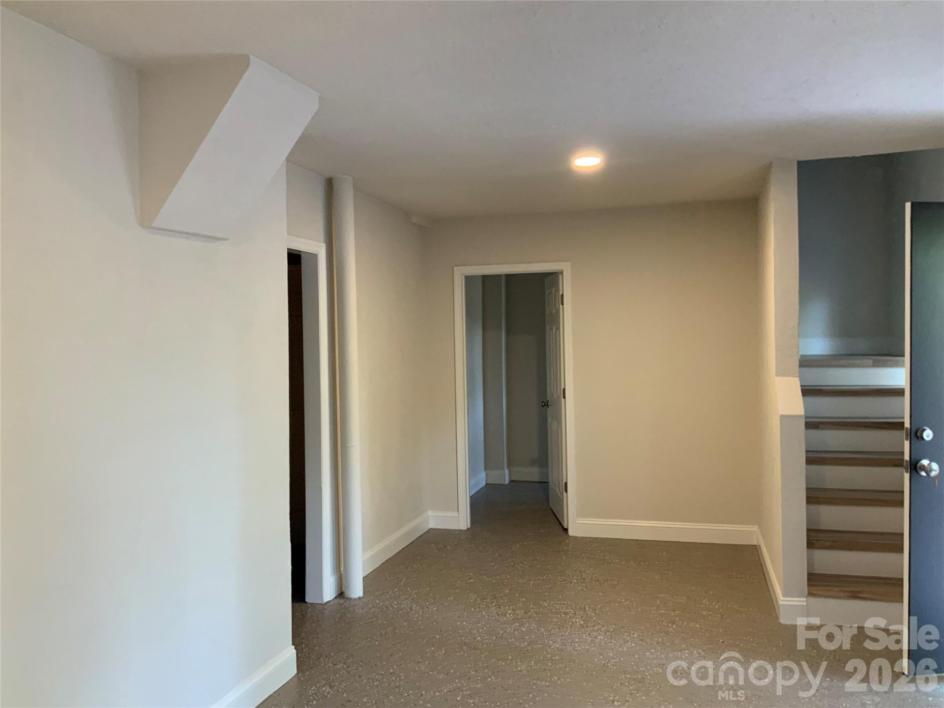 258 NEW LEICESTER Highway - Photo 26