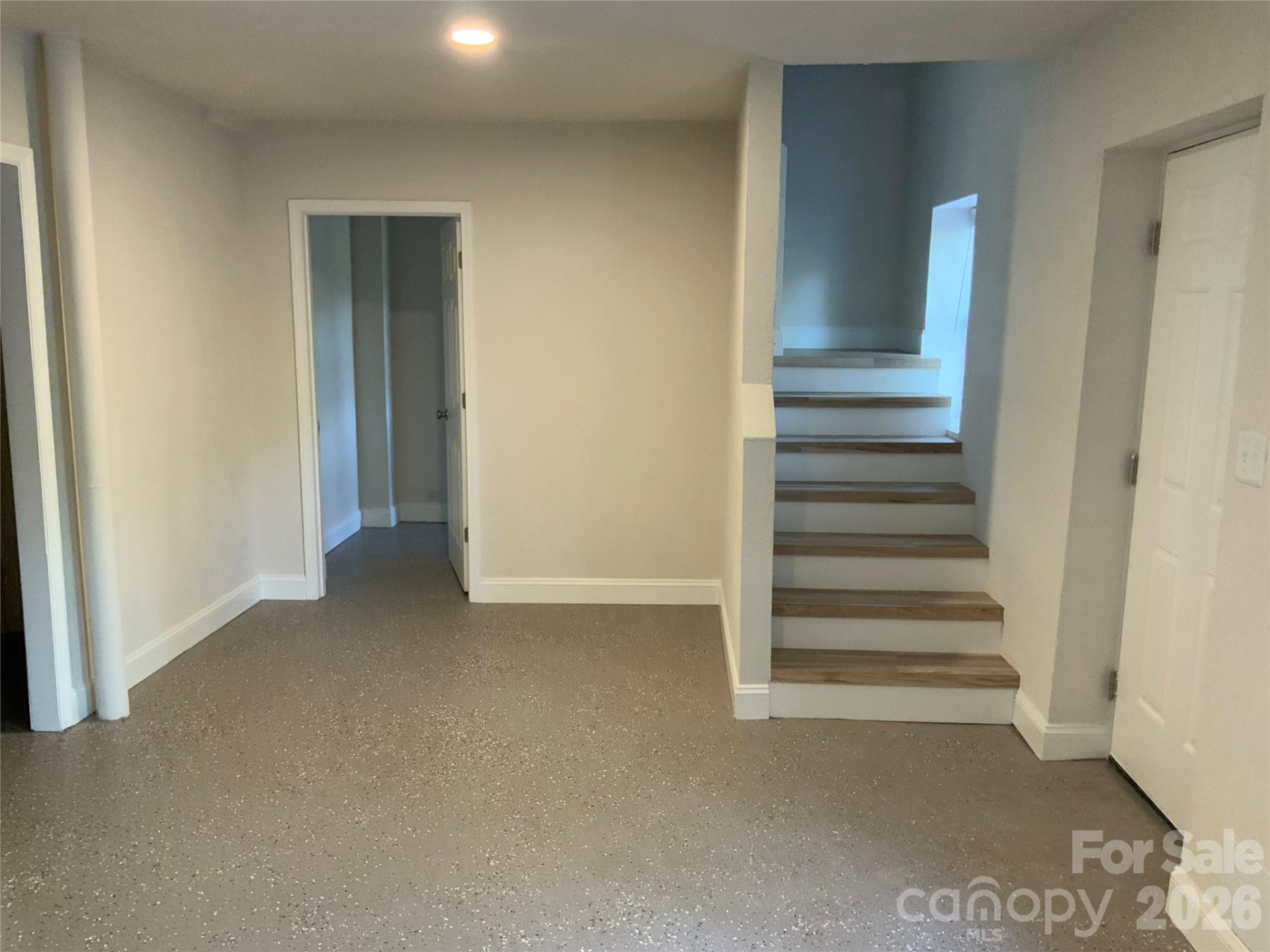 258 NEW LEICESTER Highway - Photo 27