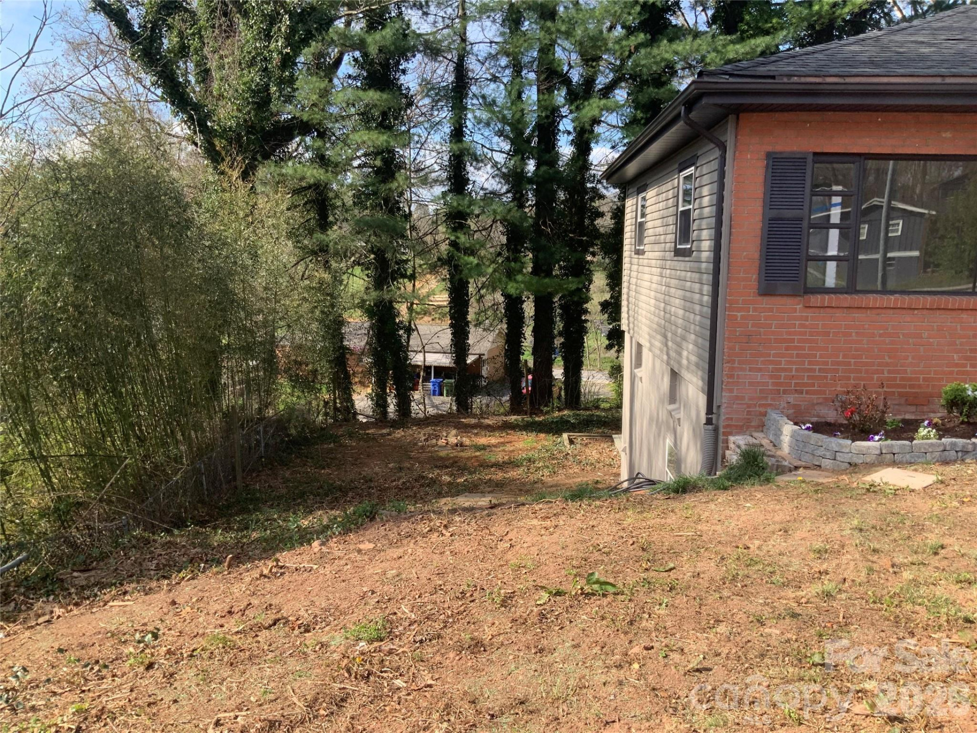 258 NEW LEICESTER Highway - Photo 33