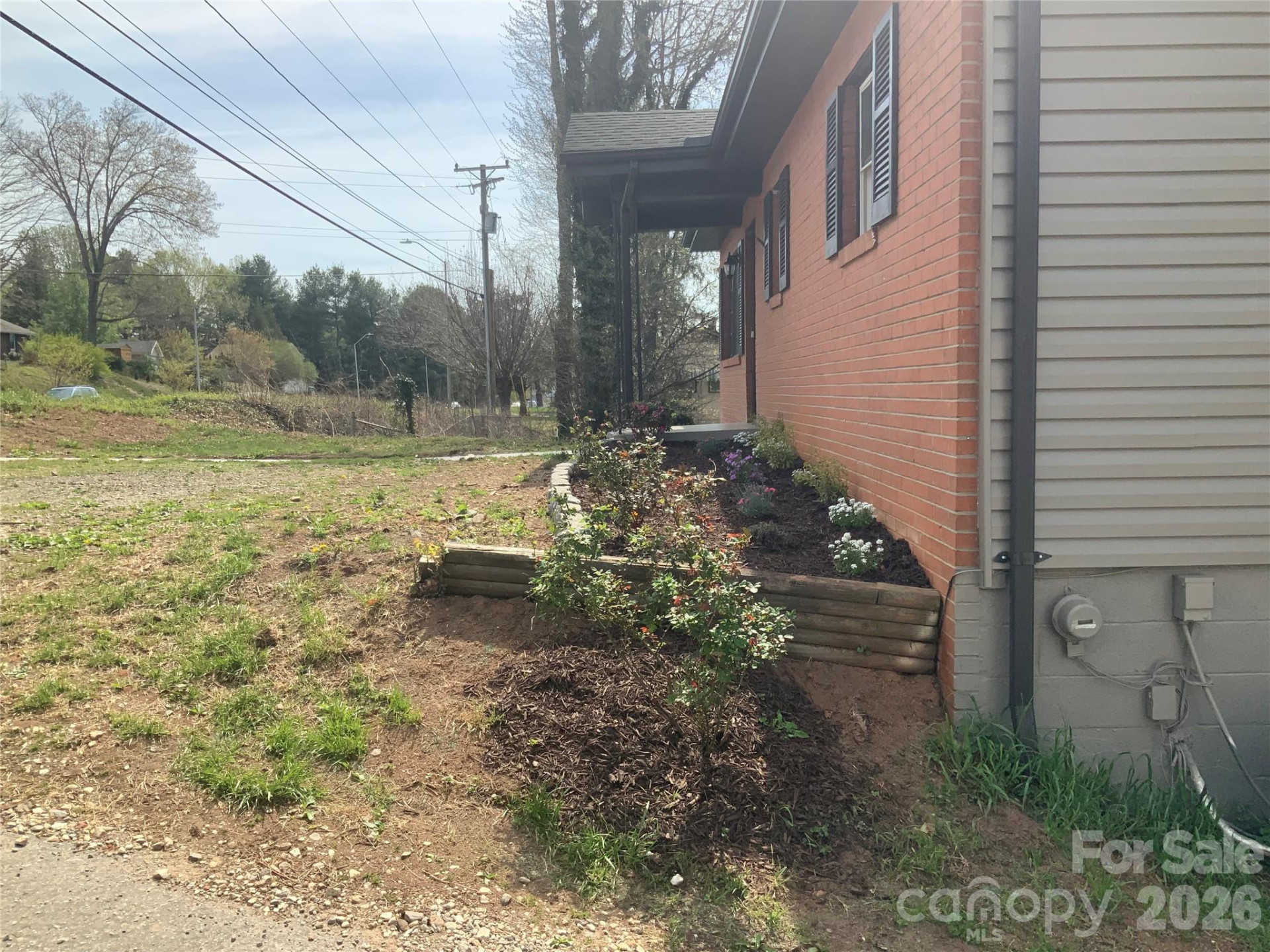 258 NEW LEICESTER Highway - Photo 34