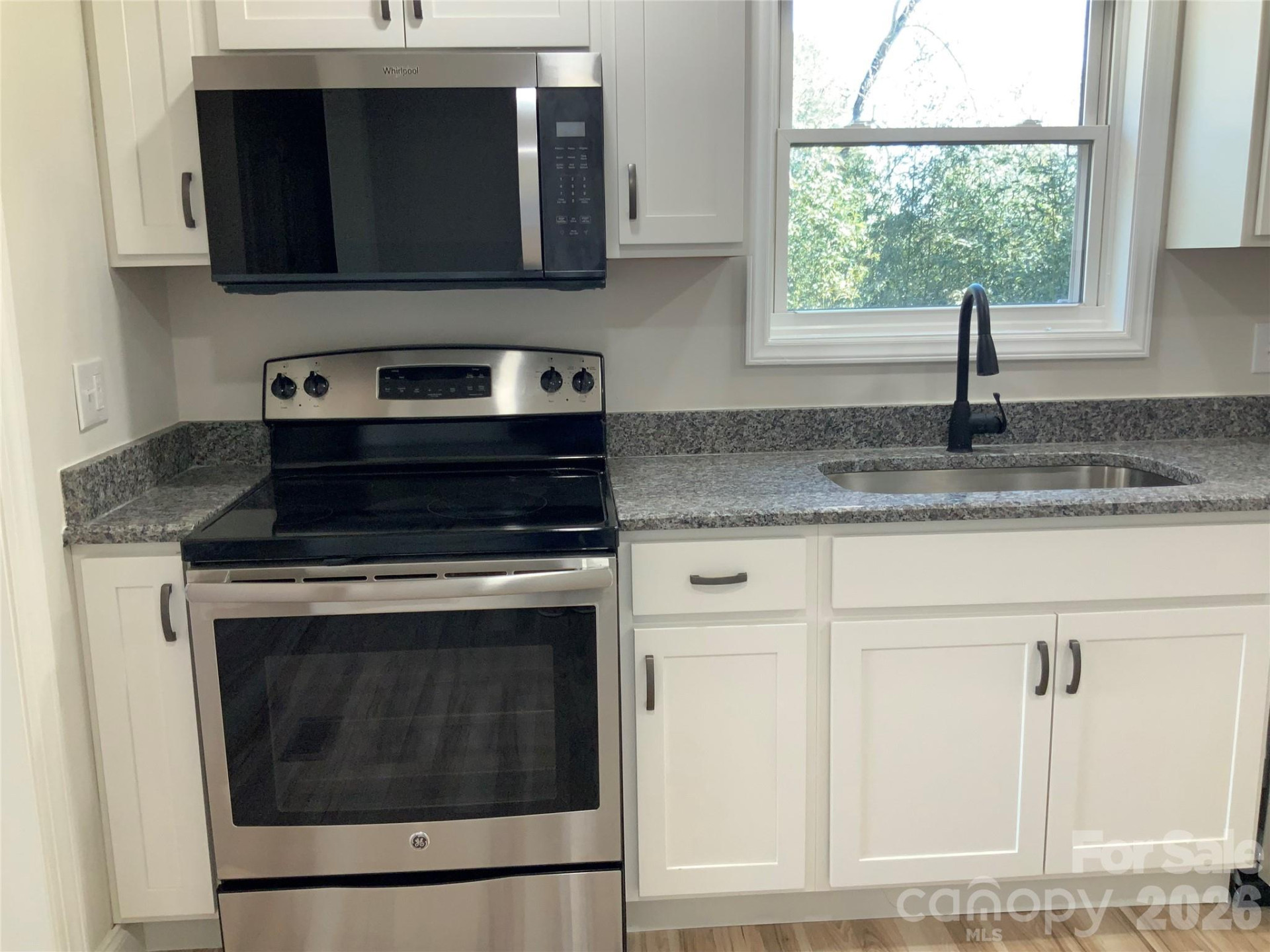 258 NEW LEICESTER Highway - Photo 6