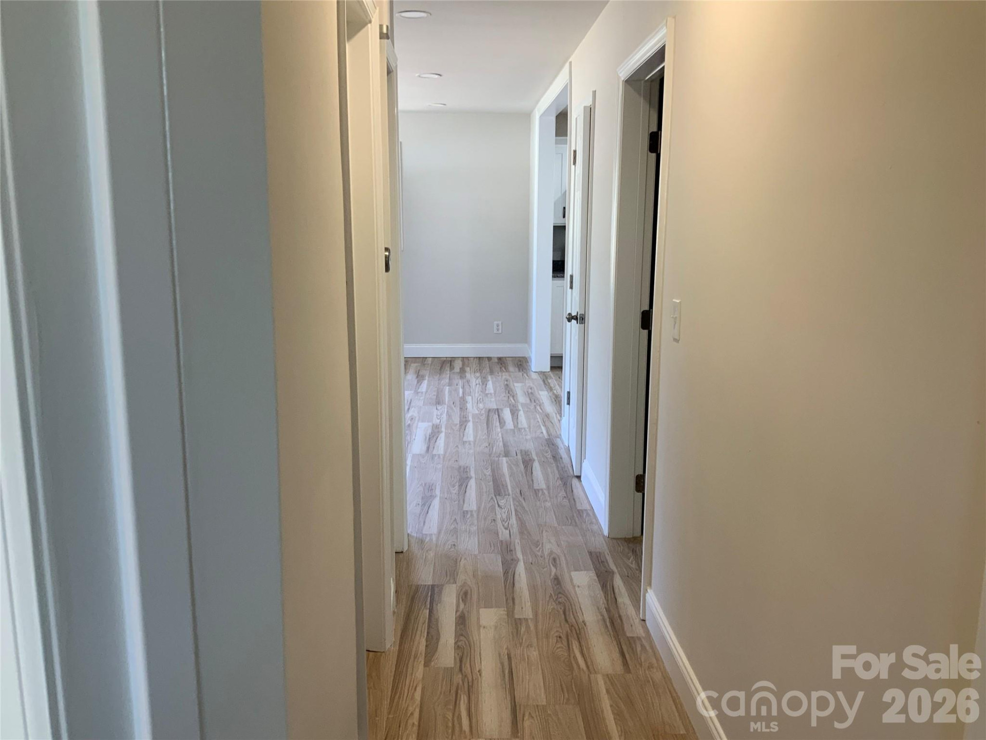 258 NEW LEICESTER Highway - Photo 10