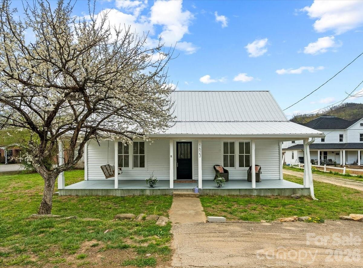 1623 Barnardsville Highway