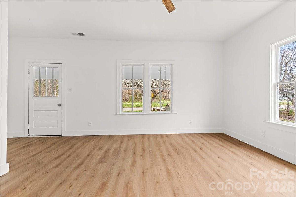 1623 Barnardsville Highway - Photo 10