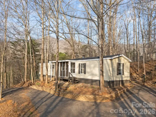 19 Kayce Drive