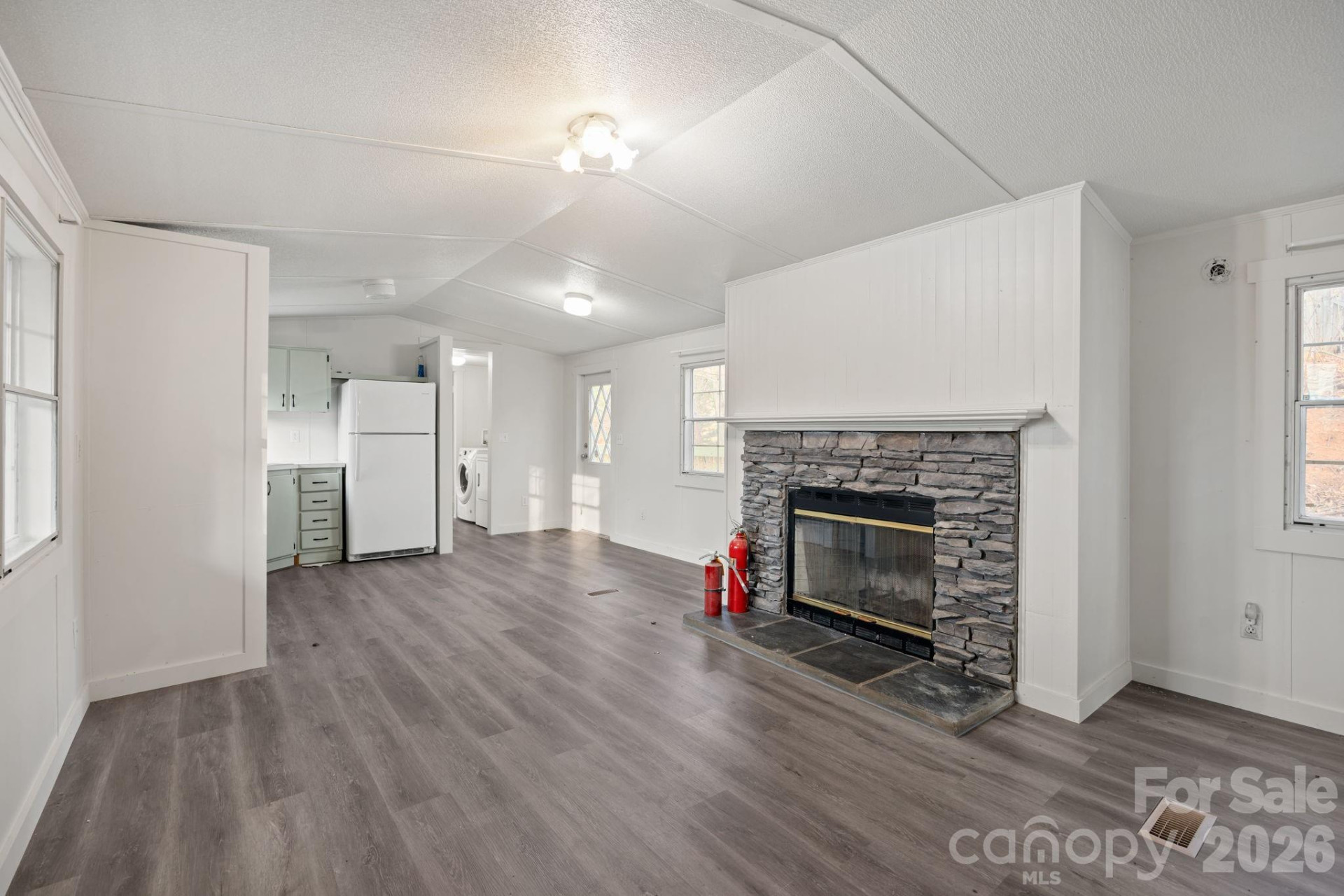 19 Kayce Drive - Photo 3