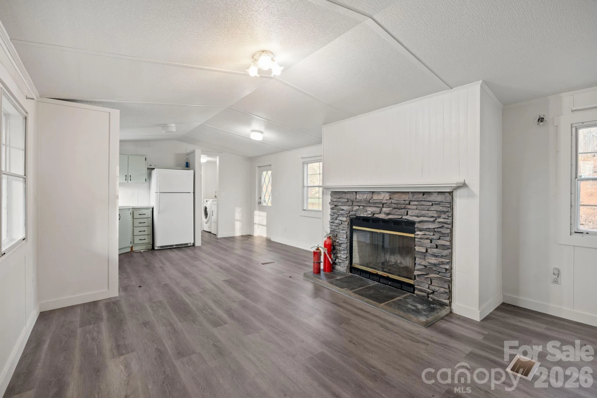 19 Kayce Drive - Photo 3