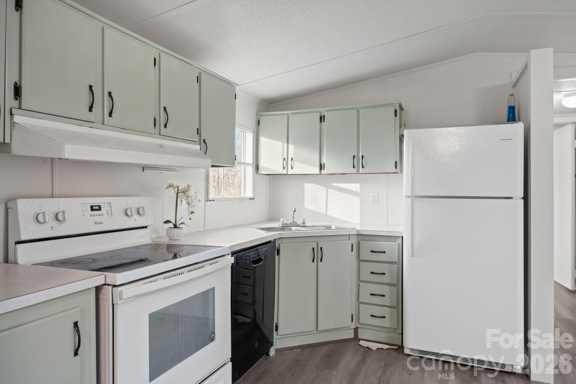 19 Kayce Drive - Photo 5