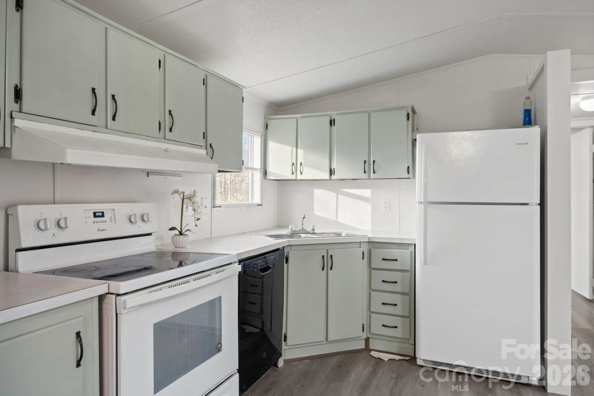 19 Kayce Drive - Photo 5