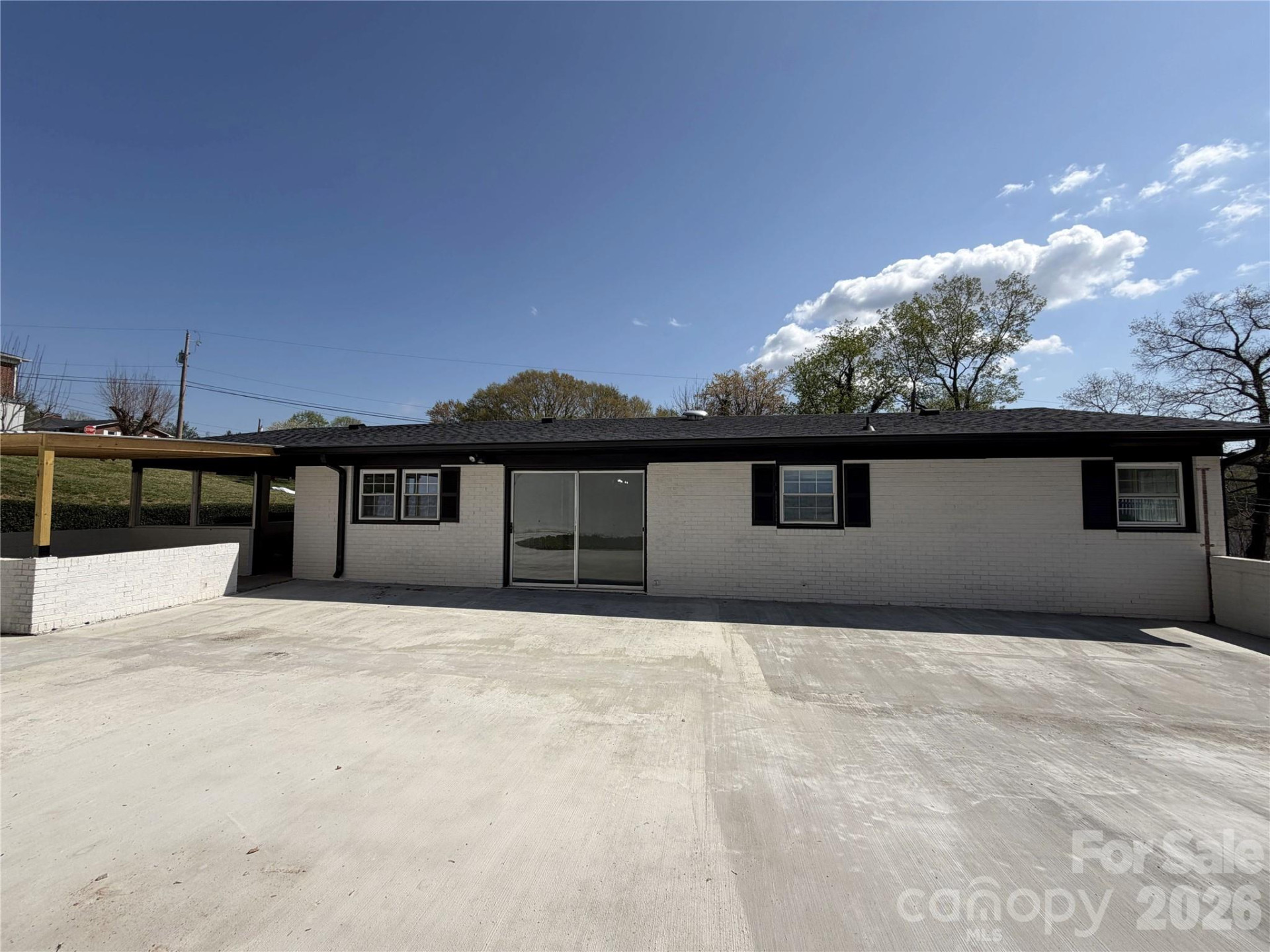 202 WOODWARD Avenue - Photo 2