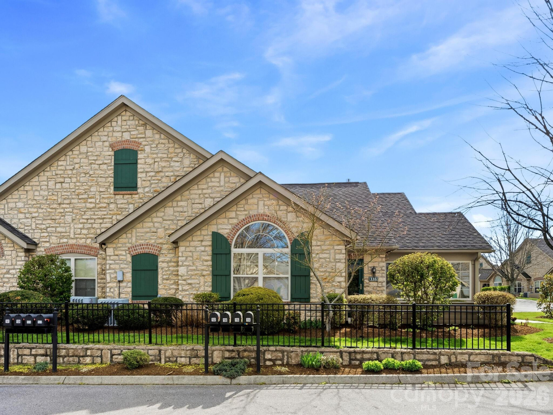 116 Summerfield Place - Photo 2