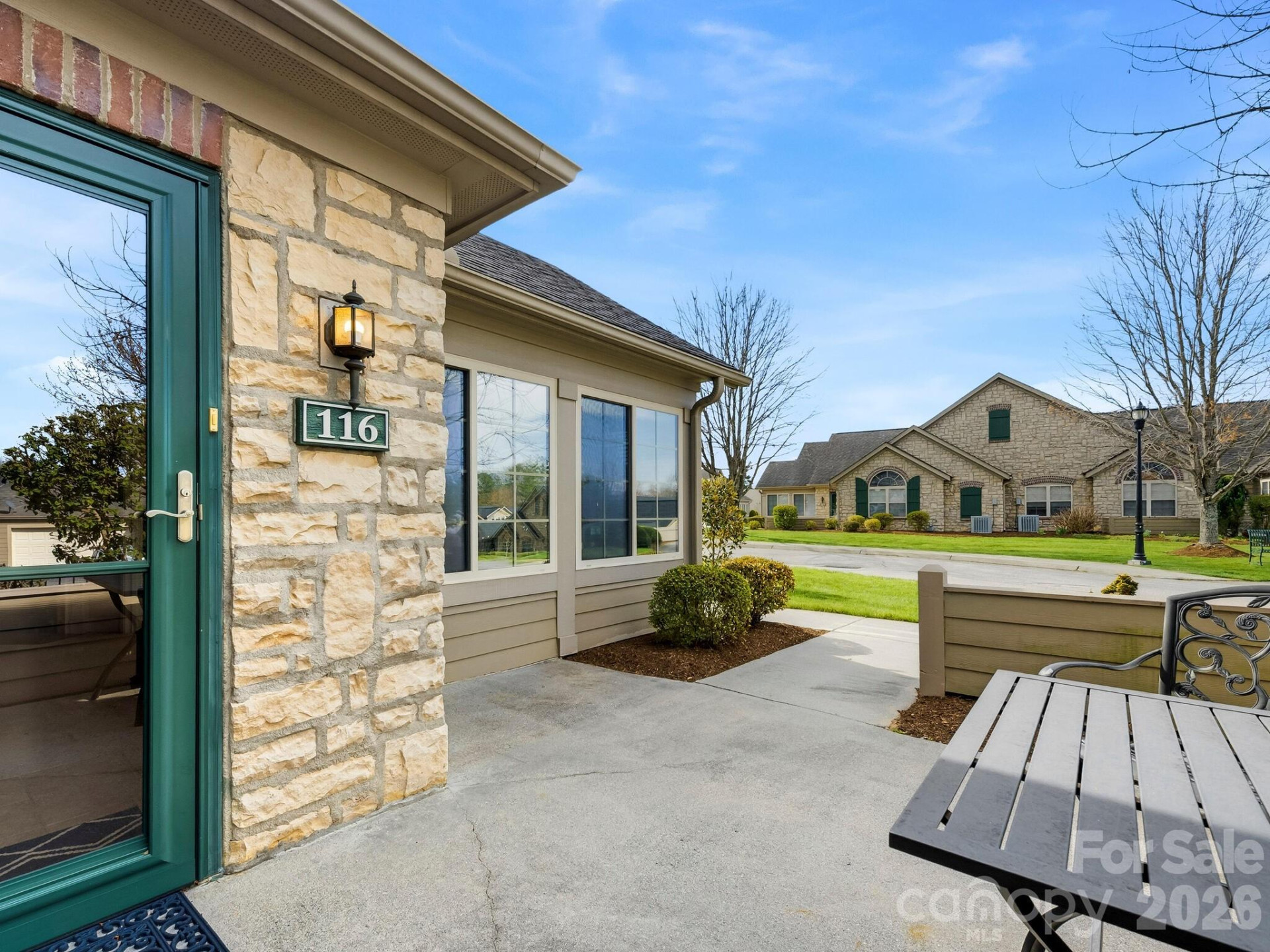 116 Summerfield Place - Photo 3