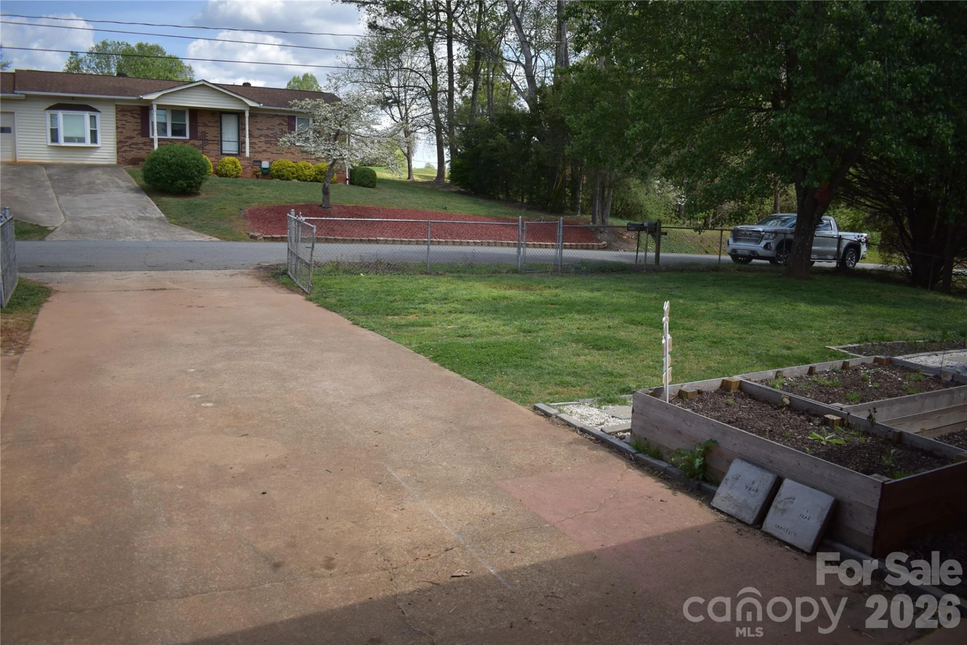 103 Regina Drive - Photo 18