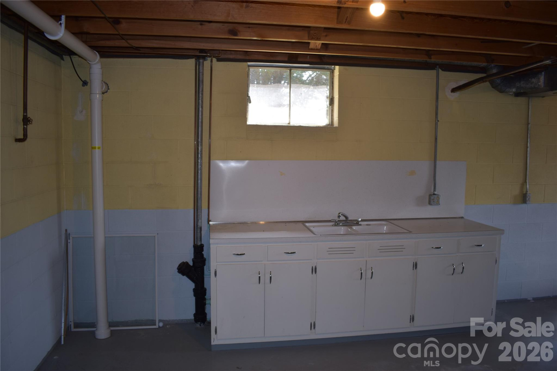 103 Regina Drive - Photo 14