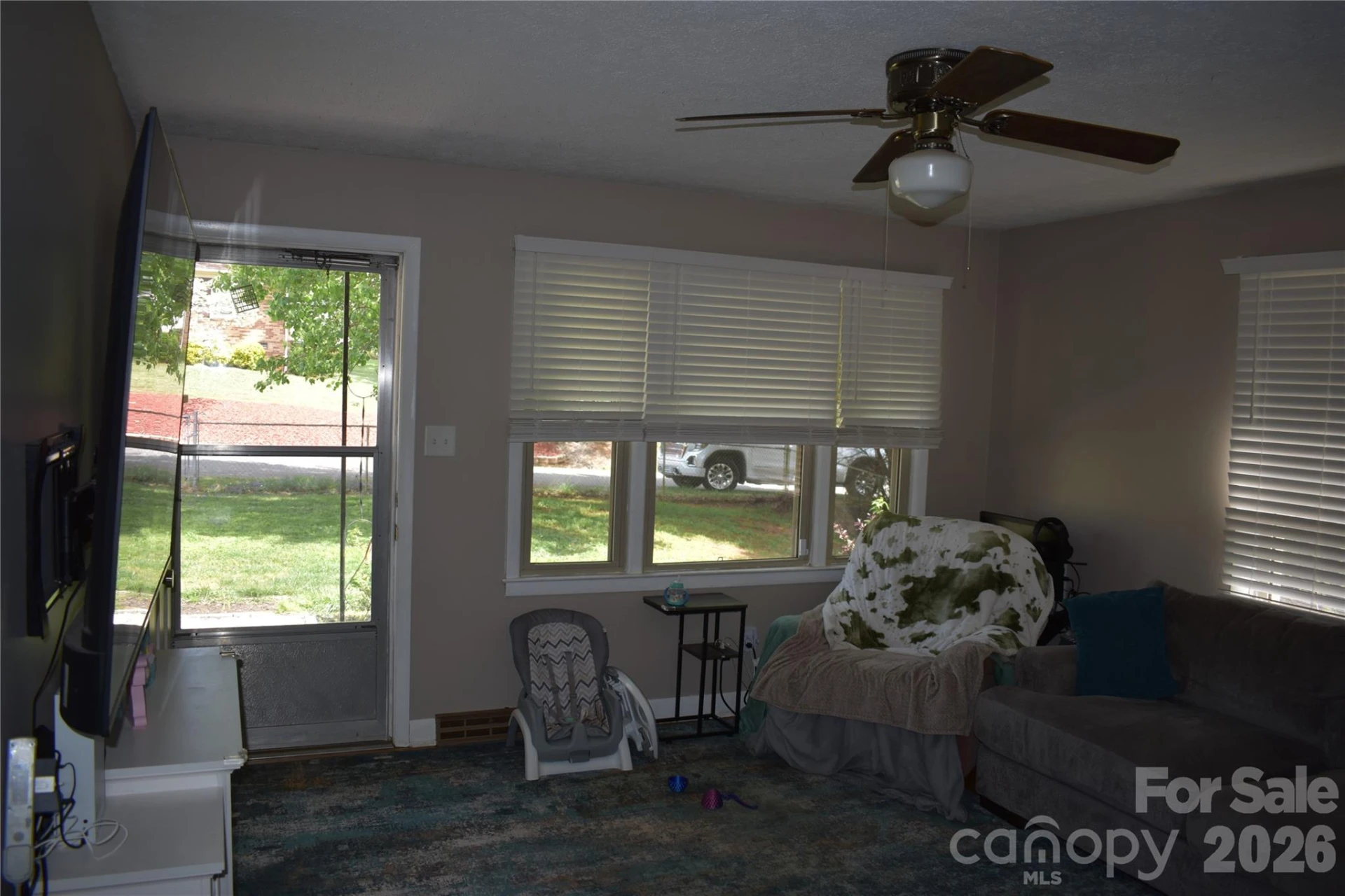 103 Regina Drive - Photo 33