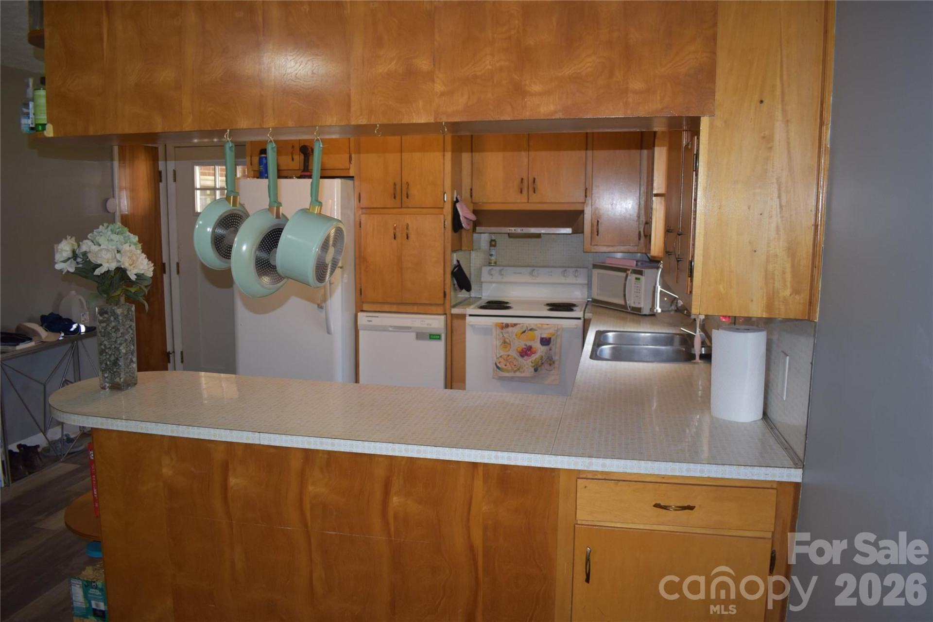 103 Regina Drive - Photo 38