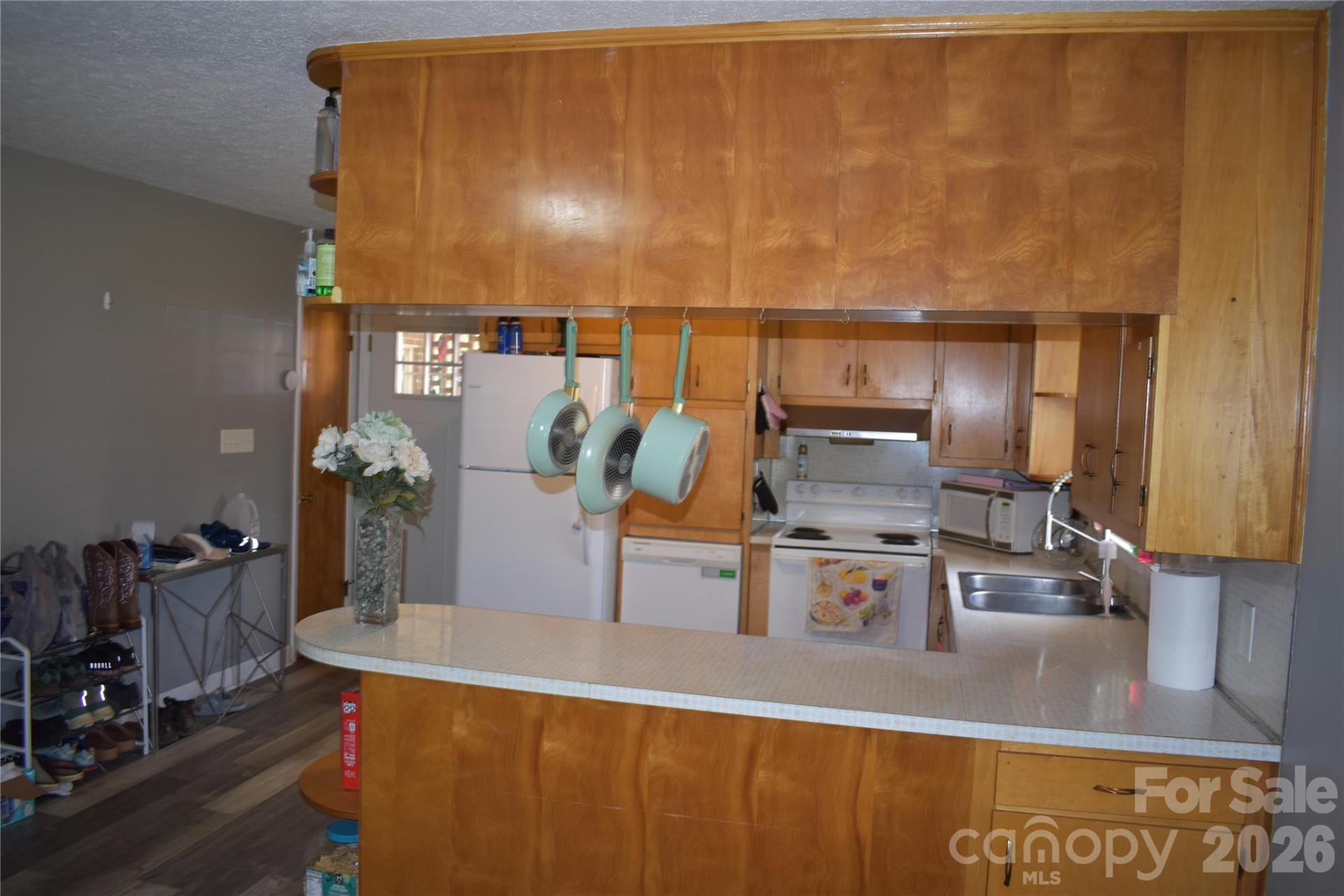 103 Regina Drive - Photo 41