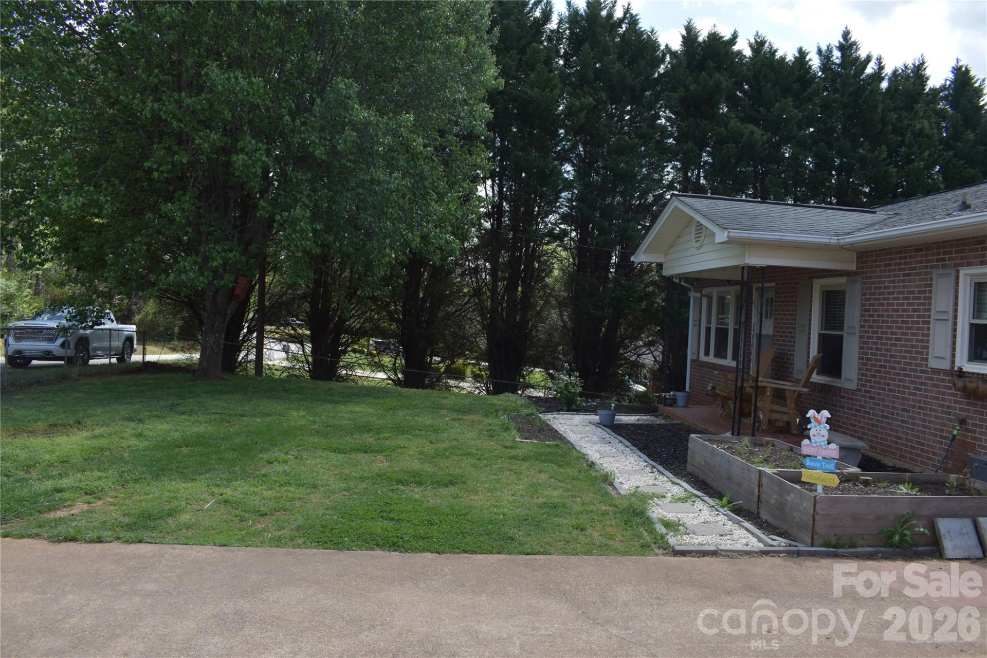 103 Regina Drive - Photo 16