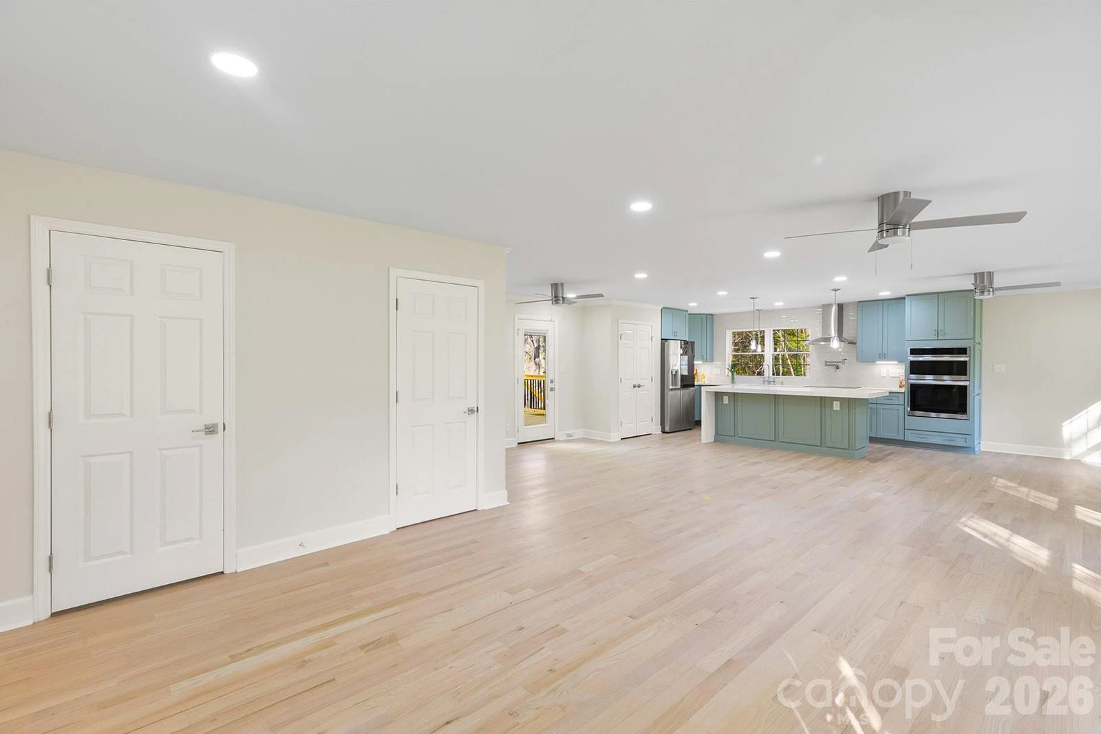 100 Chadmore Drive - Photo 3
