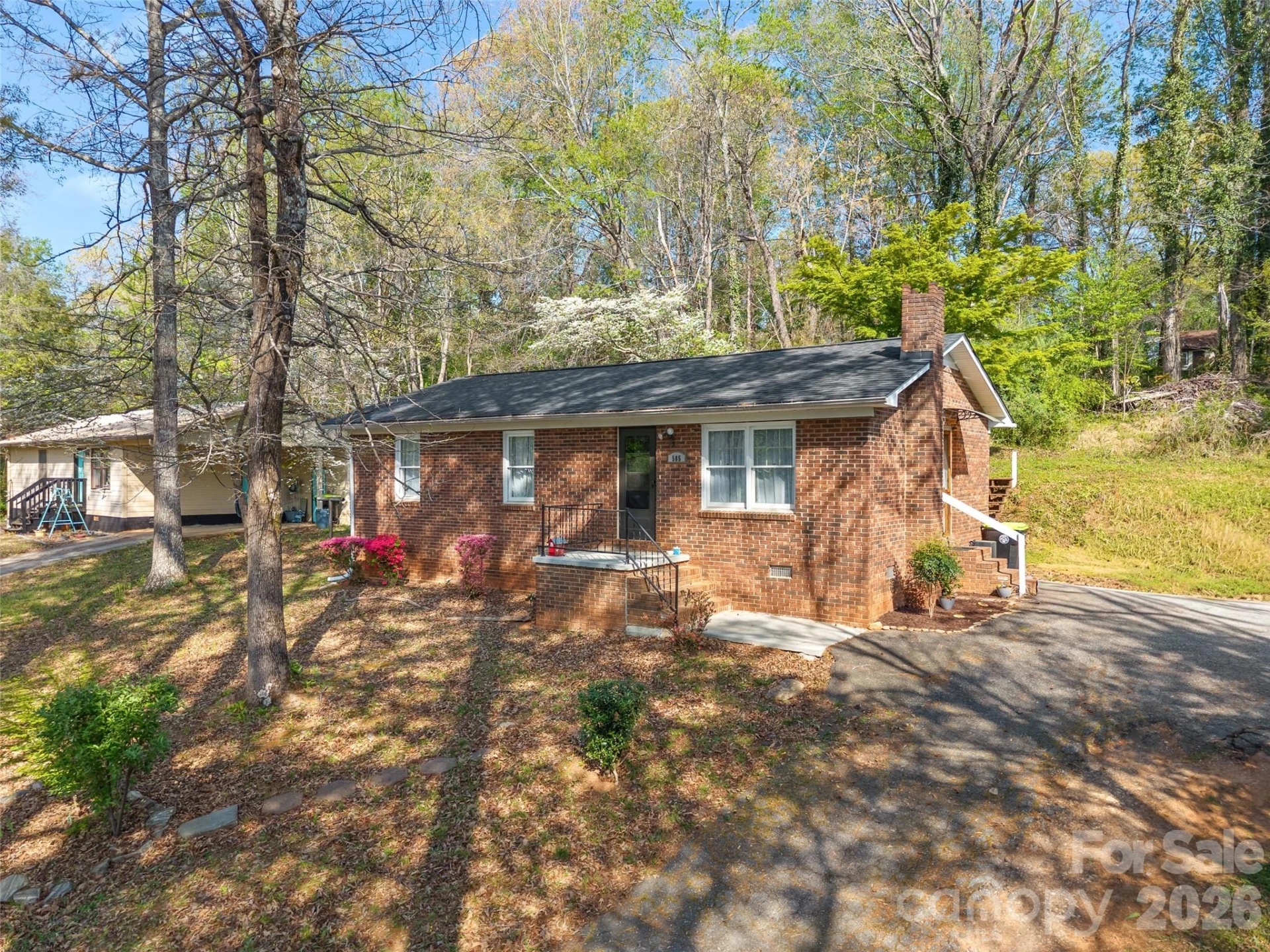 585 Peak Street