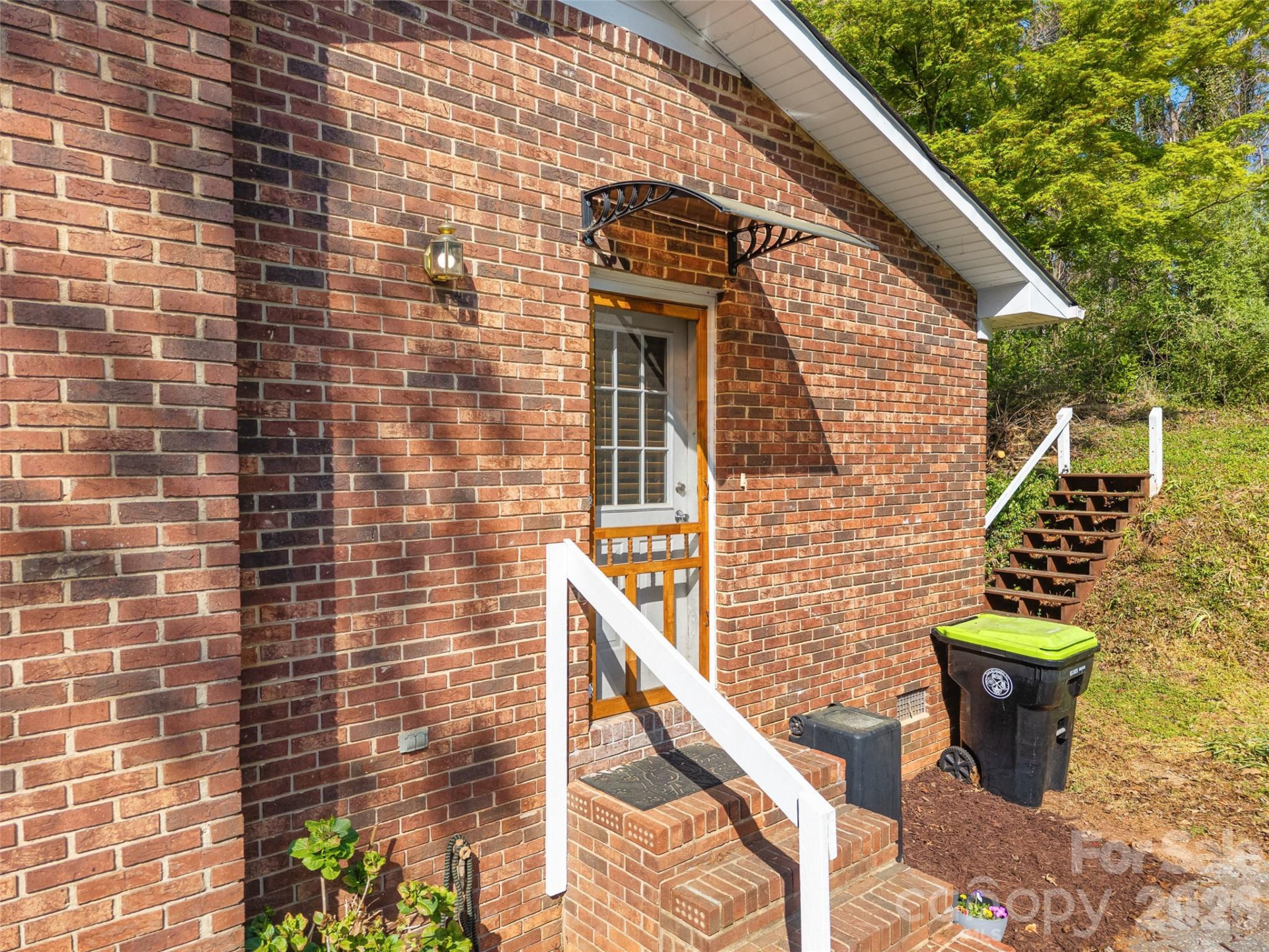 585 Peak Street - Photo 5