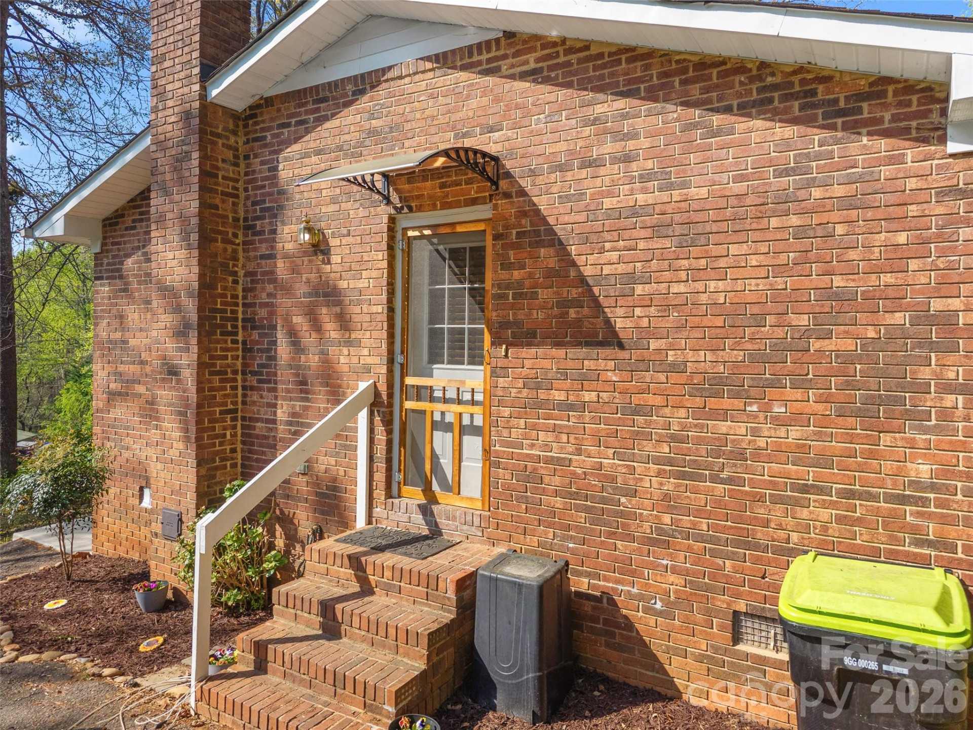 585 Peak Street - Photo 6