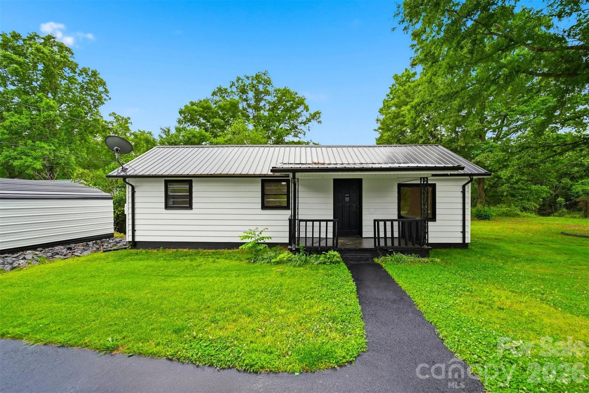 201 Cape Hickory Road