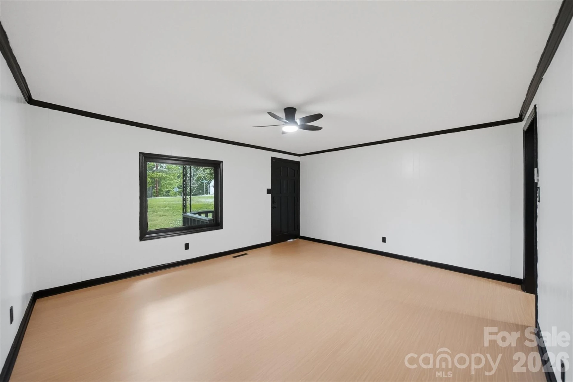 201 Cape Hickory Road - Photo 3