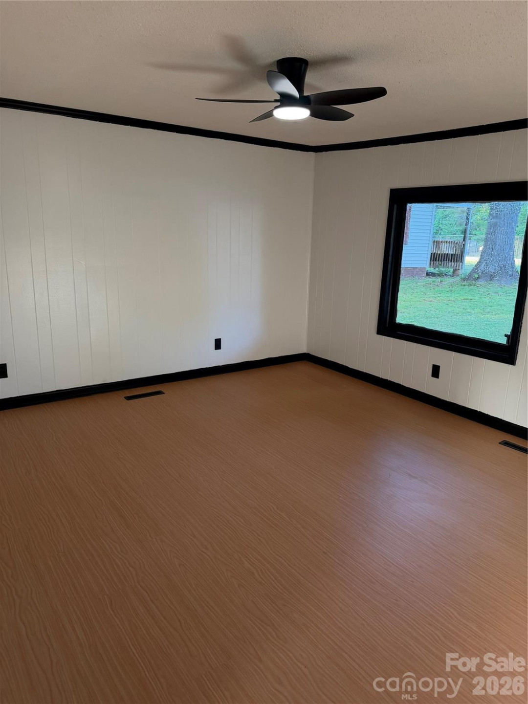 201 Cape Hickory Road - Photo 4