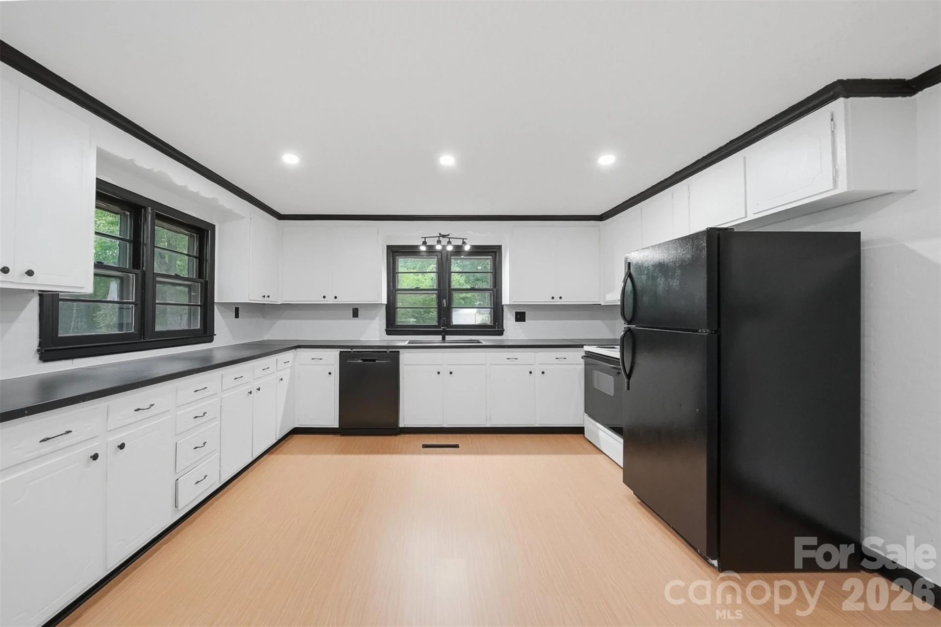 201 Cape Hickory Road - Photo 5