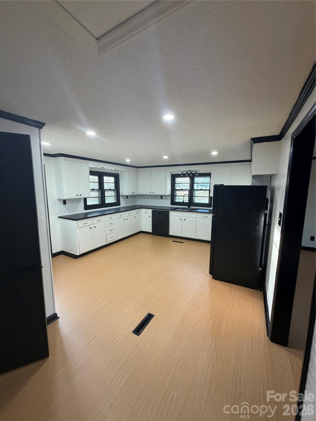 201 Cape Hickory Road - Photo 8