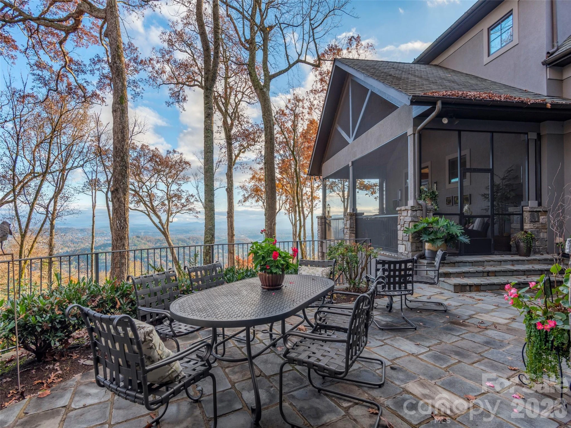 633 Altamont View - Photo 42