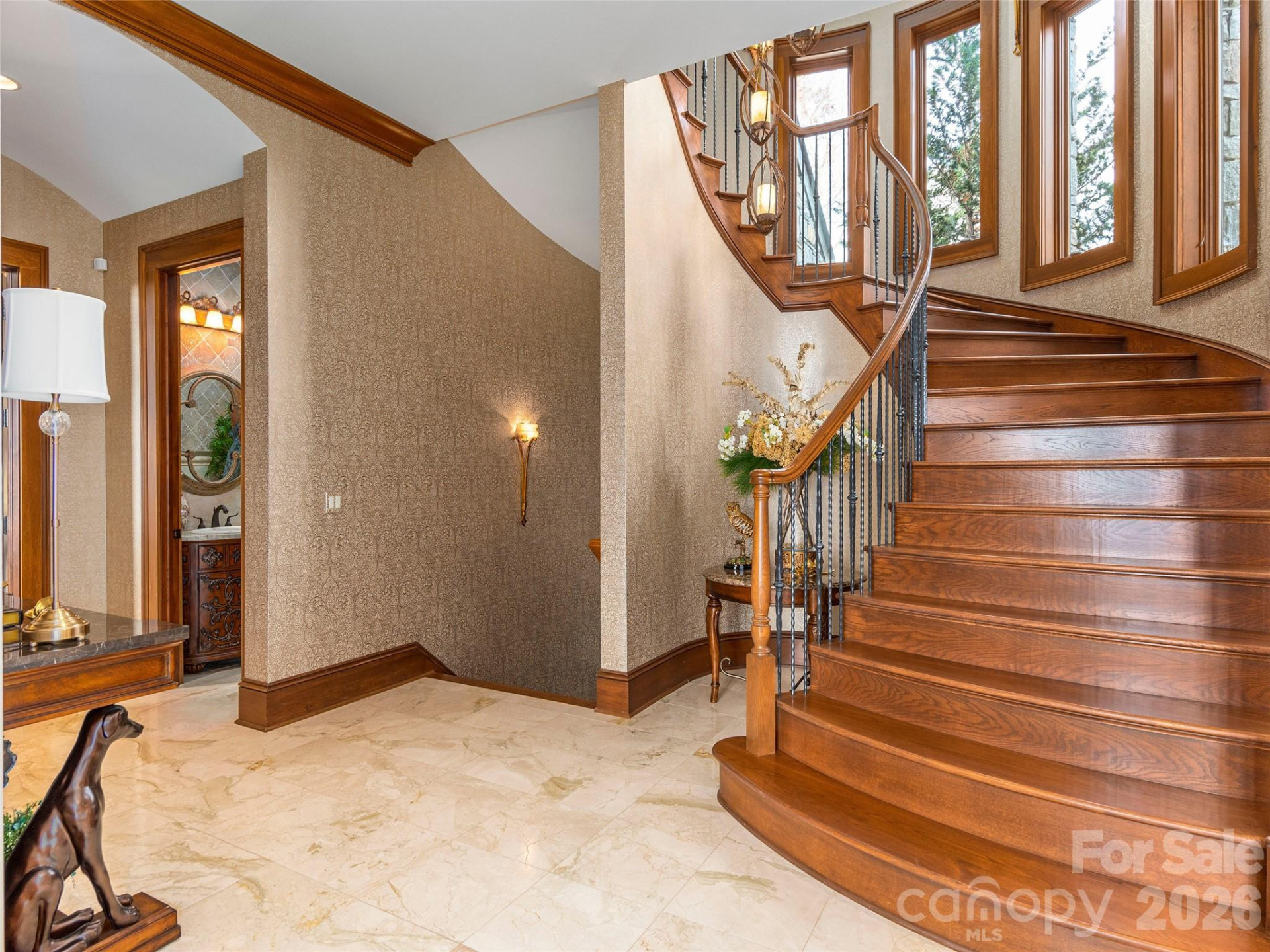 633 Altamont View - Photo 8