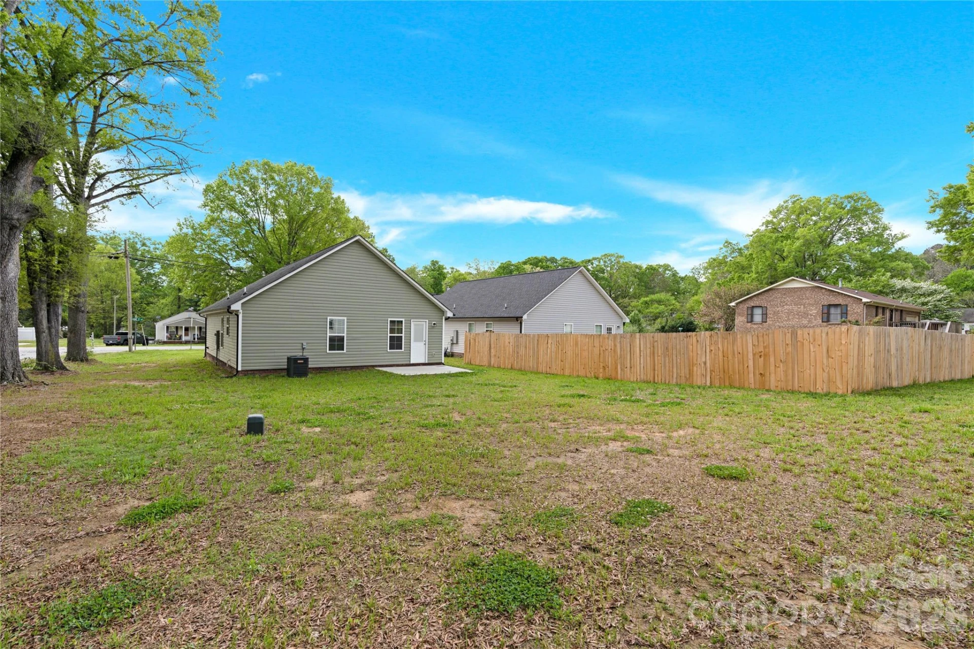 690 Wilshire Avenue - Photo 17
